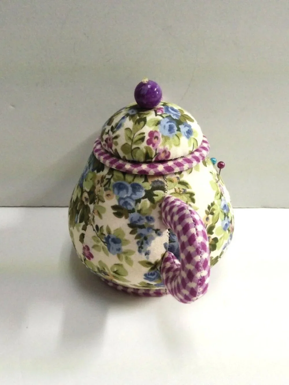 Dritz Collectible Pin Cushion Teapot Floral Pattern Blue Purple Vintage